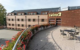 Twins Ii